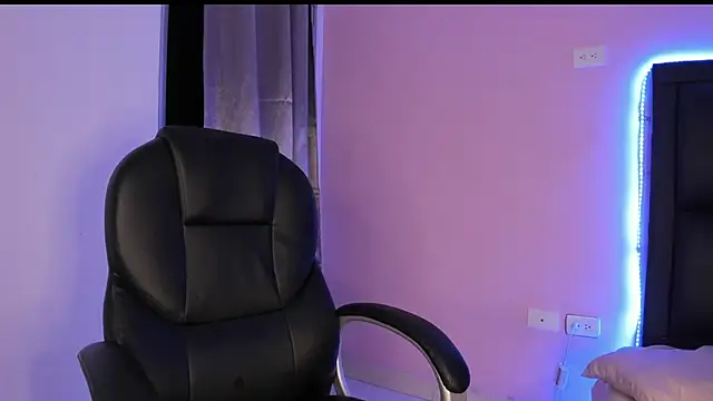 Snapshot of Eterea_blow chatting on February 26, 2025, 6:15 am Eterea blow online show from February 26, 2025, 6:15 am