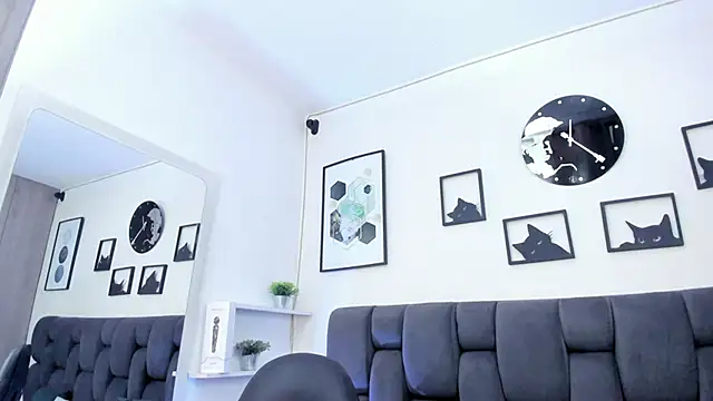 Snapshot of Alison_Chan_ chatting on February 27, 2025, 8:31 pm Alison Chan online show from February 27, 2025, 8:31 pm