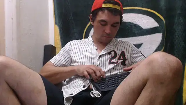 Snapshot of Apeezy14 chatting on December 8, 2024, 9:19 pm Apeezy14 online show from December 8, 2024, 9:19 pm