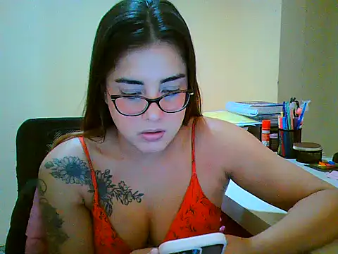 maliamiller online show from March 10, 2026, 1:43 am