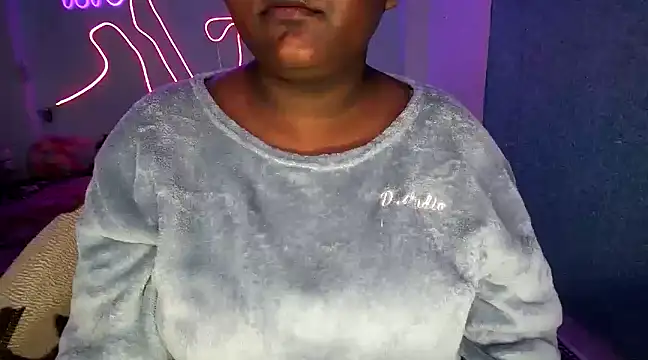 Snapshot of expression_queen chatting on January 19, 2025, 12:06 am expression queen online show from January 19, 2025, 12:06 am