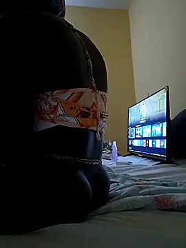 Juicylittle slute online show from February 14, 2026, 3:25 am