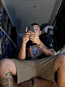 Snapshot of KeptupHack chatting on September 27, 2025, 1:05 pm KeptupHack online show from September 27, 2025, 1:05 pm