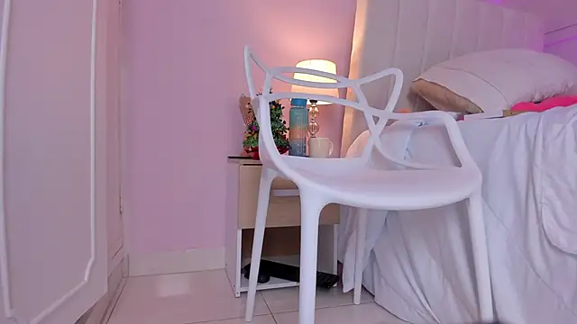  bianca 18 online show from December 4, 2024, 2:59 pm