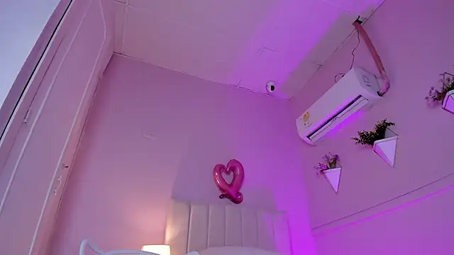  bianca 18 online show from March 9, 2025, 3:16 pm