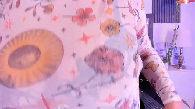 isabela fox online show from October 19, 2025, 2:45 am