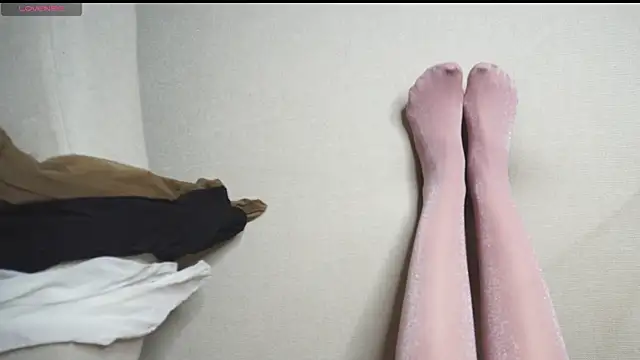 Yourlittledemon online show from December 25, 2024, 3:28 pm