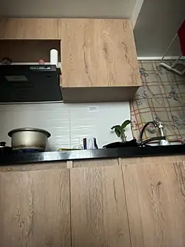 Snapshot of doll_celeste20 chatting on November 9, 2025, 3:43 pm doll celeste20 online show from November 9, 2025, 3:43 pm