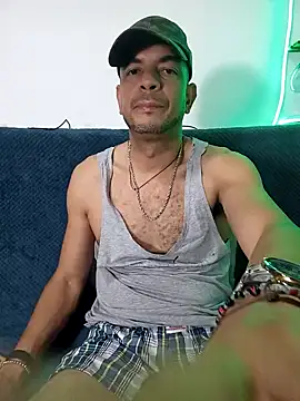 Snapshot of latinmartin73 chatting on March 10, 2025, 1:34 am latinmartin73 online show from March 10, 2025, 1:34 am
