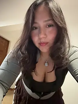 kittyfresita online show from December 4, 2025, 2:32 am