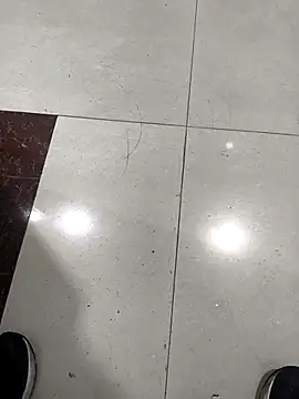 huzi518 online show from April 25, 2026, 11:35 am