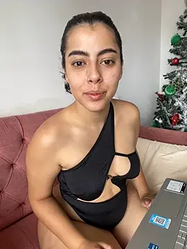 Snapshot of DakotaShelby chatting on December 17, 2024, 10:11 pm DakotaShelby online show from December 17, 2024, 10:11 pm