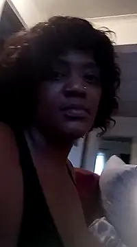 Snapshot of QueenOFthroat chatting on December 7, 2024, 4:36 pm QueenOFthroat online show from December 7, 2024, 4:36 pm