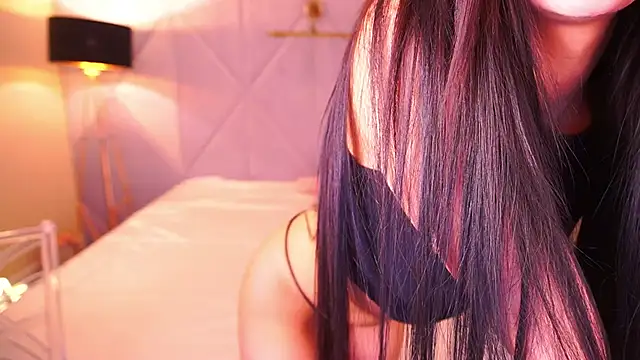 AlexaGreyyy online show from December 4, 2025, 8:28 pm