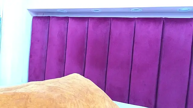 JESSYCORTES online show from March 17, 2025, 2:34 pm