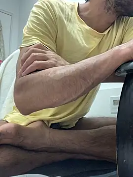 Lucascacaca online show from April 22, 2026, 7:26 pm