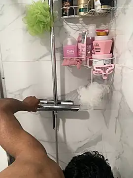 Lucascacaca online show from April 23, 2026, 8:57 am