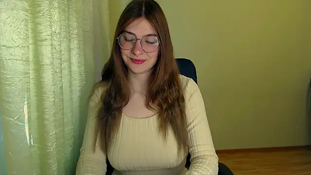 Snapshot of Luna_Lush_ chatting on June 2, 2026, 10:28 am Luna Lush online show from June 2, 2026, 10:28 am
