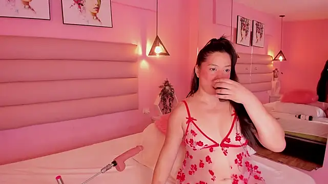 Snapshot of Katta_Gil chatting on October 17, 2025, 12:41 pm Katta Gil online show from October 17, 2025, 12:41 pm