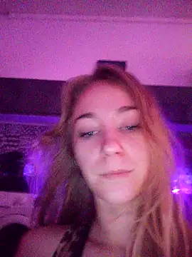 Snapshot of ElektrikFrancaise chatting on November 12, 2025, 4:46 am ElektrikFrancaise online show from November 12, 2025, 4:46 am