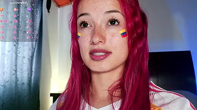 luccycollins  online show from June 27, 2026, 3:06 pm