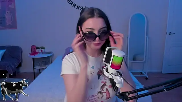 Snapshot of Taste_Jennyy chatting on December 8, 2024, 6:50 pm Taste Jennyy online show from December 8, 2024, 6:50 pm