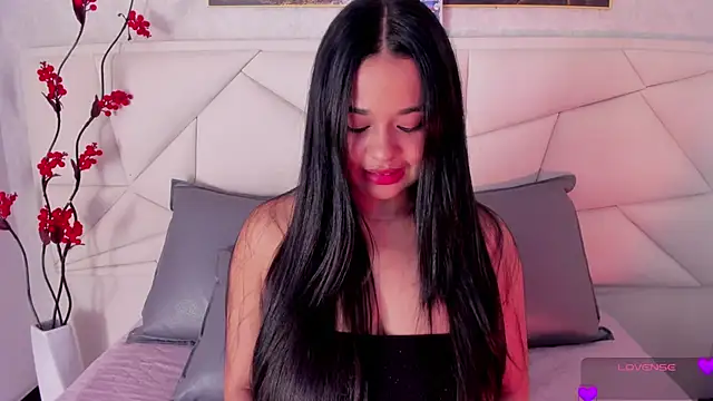 Snapshot of Aitana98_ chatting on December 24, 2024, 3:27 am Aitana98 online show from December 24, 2024, 3:27 am