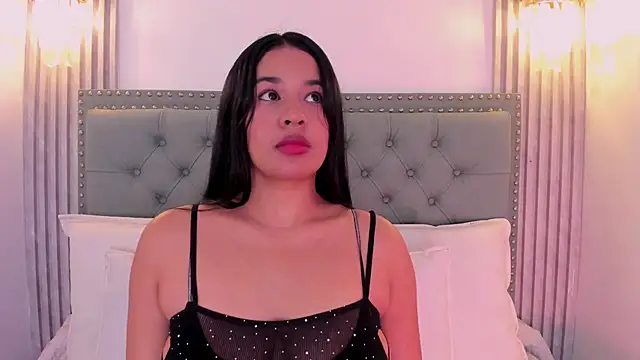 Snapshot of Aitana98_ chatting on February 15, 2025, 11:14 pm Aitana98 online show from February 15, 2025, 11:14 pm