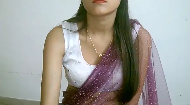 collage hoty online show from January 5, 2025, 7:39 pm