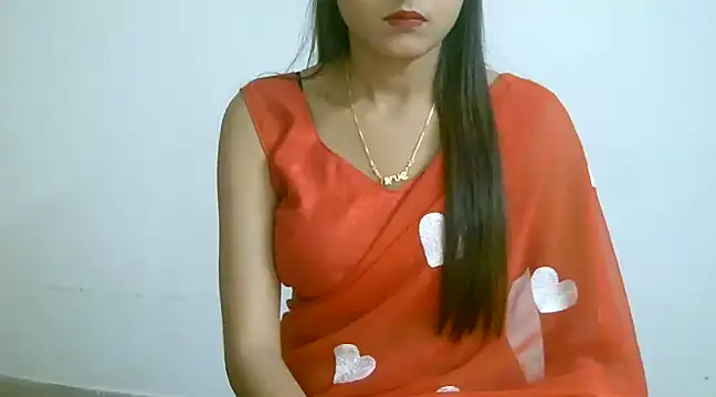 collage hoty online show from January 16, 2025, 4:50 pm