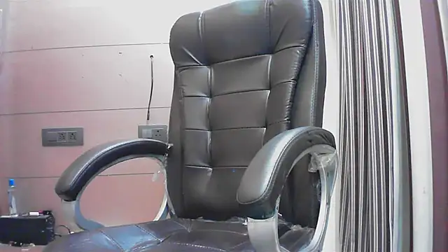 collage hoty online show from September 22, 2025, 4:53 pm