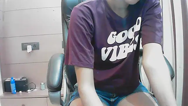 collage hoty online show from September 26, 2025, 5:39 pm