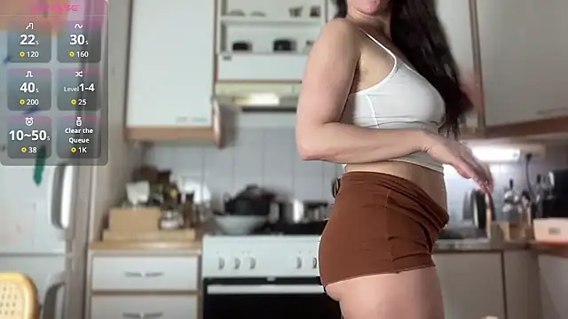 MilkyHoneyLullabies online show from December 16, 2025, 9:47 am