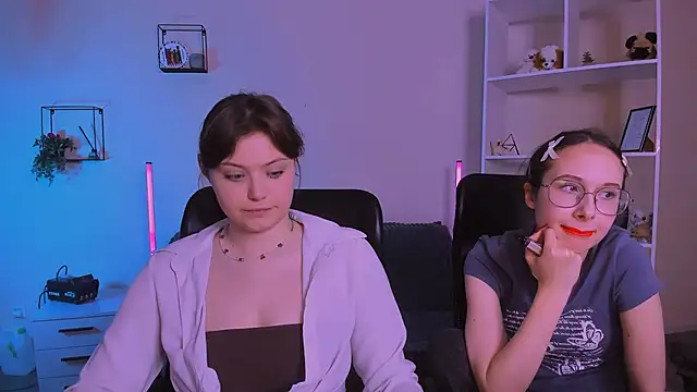 Snapshot of nikole_kitt chatting on November 9, 2025, 8:07 pm nikole kitt online show from November 9, 2025, 8:07 pm