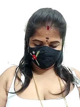 gaurika18 online show from April 5, 2026, 3:53 pm