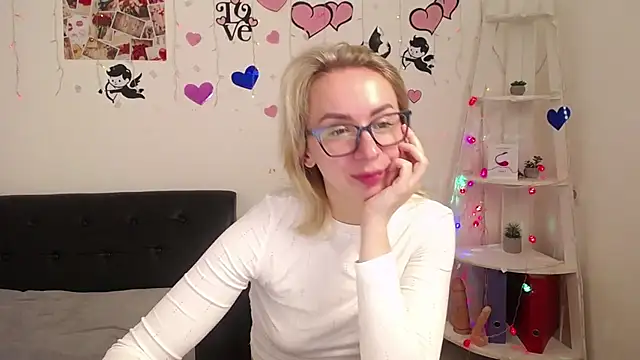 Snapshot of VasilisaSii chatting on January 15, 2025, 6:43 am VasilisaSii online show from January 15, 2025, 6:43 am