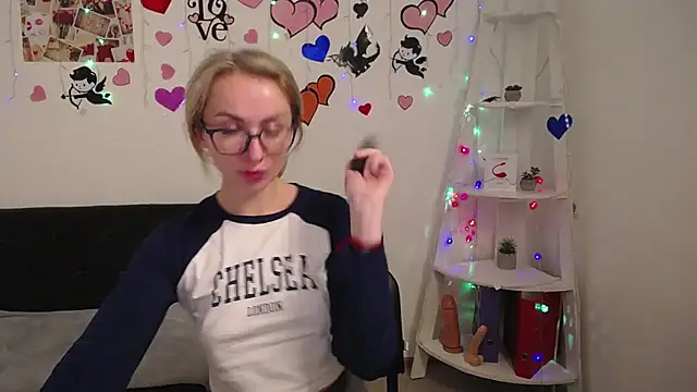 Snapshot of VasilisaSii chatting on January 22, 2025, 3:18 pm VasilisaSii online show from January 22, 2025, 3:18 pm