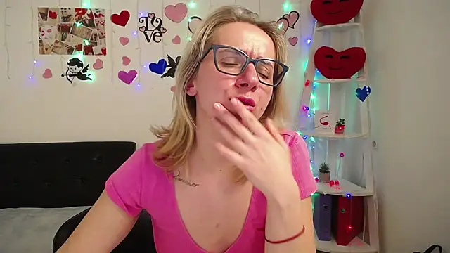 Snapshot of VasilisaSii chatting on February 17, 2025, 12:48 pm VasilisaSii online show from February 17, 2025, 12:48 pm