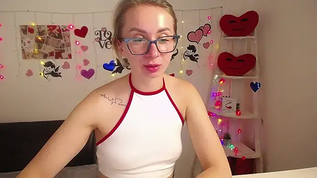 Snapshot of VasilisaSii chatting on February 19, 2025, 4:00 pm VasilisaSii online show from February 19, 2025, 4:00 pm