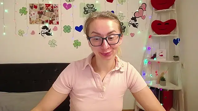 Snapshot of VasilisaSii chatting on March 19, 2025, 9:06 am VasilisaSii online show from March 19, 2025, 9:06 am