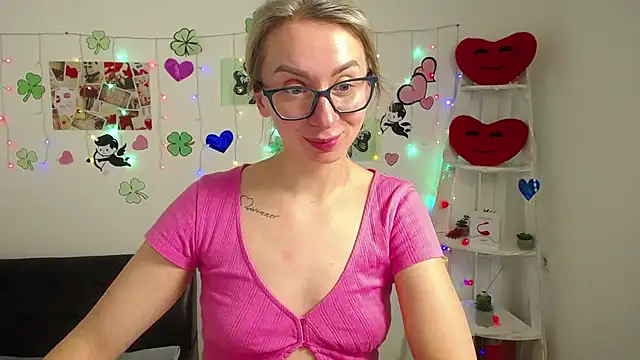 Snapshot of VasilisaSii chatting on March 22, 2025, 12:04 pm VasilisaSii online show from March 22, 2025, 12:04 pm