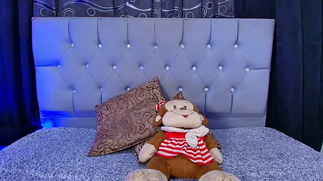 meggan 77 online show from October 14, 2025, 4:02 am