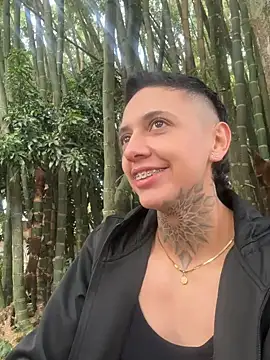  PhillipBrown online show from December 14, 2024, 12:55 pm