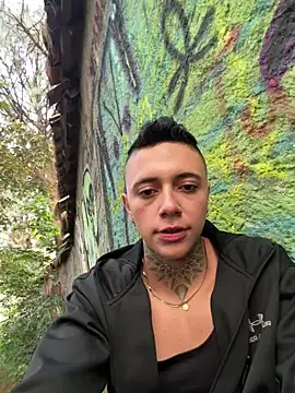  PhillipBrown online show from September 11, 2025, 11:43 am