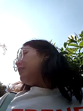 Snapshot of lara_moon25 chatting on January 19, 2025, 7:15 pm lara moon25 online show from January 19, 2025, 7:15 pm