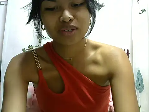 Snapshot of Rakonalie chatting on February 4, 2025, 6:04 am Rakonalie online show from February 4, 2025, 6:04 am