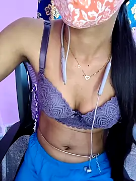 Snapshot of Miakhalifatamil chatting on February 10, 2026, 3:32 am Miakhalifatamil online show from February 10, 2026, 3:32 am