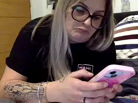 vanillesoumise online show from December 12, 2024, 9:15 pm