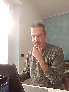 Snapshot of Marcolino183 chatting on February 20, 2025, 2:02 pm Marcolino183 online show from February 20, 2025, 2:02 pm