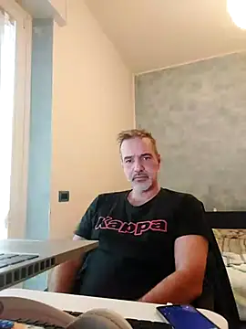 Snapshot of Marcolino183 chatting on February 19, 2026, 8:21 am Marcolino183 online show from February 19, 2026, 8:21 am